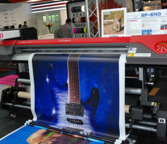 ROLAND LAUNCHES VERSAEXPRESS RF-640 AT FESPA AFRICA EXPO