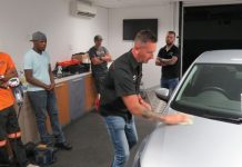 3M Graphics South Africa Hosts Vehicle Wrapping Workshop with Industry Experts Vaughn Repsold demonstrates on a vehicle at an advanced vehicle wrapping workshop brought together by 3M Graphics South Africa.