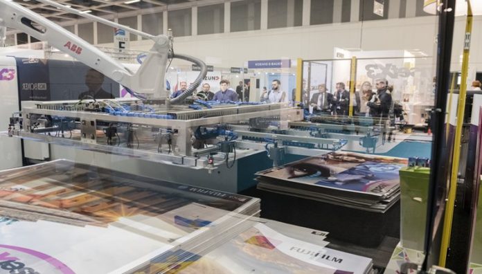 FESPA reports interest from first digital corrugated experience.