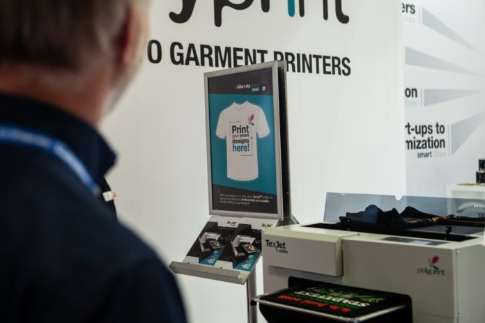 print-samples Polyprint showcases innovations.