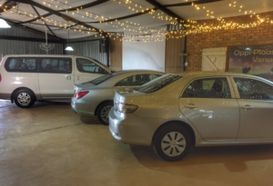Intamarket hosts successful advanced vehicle application training in cooperation with Avery Dennison.
