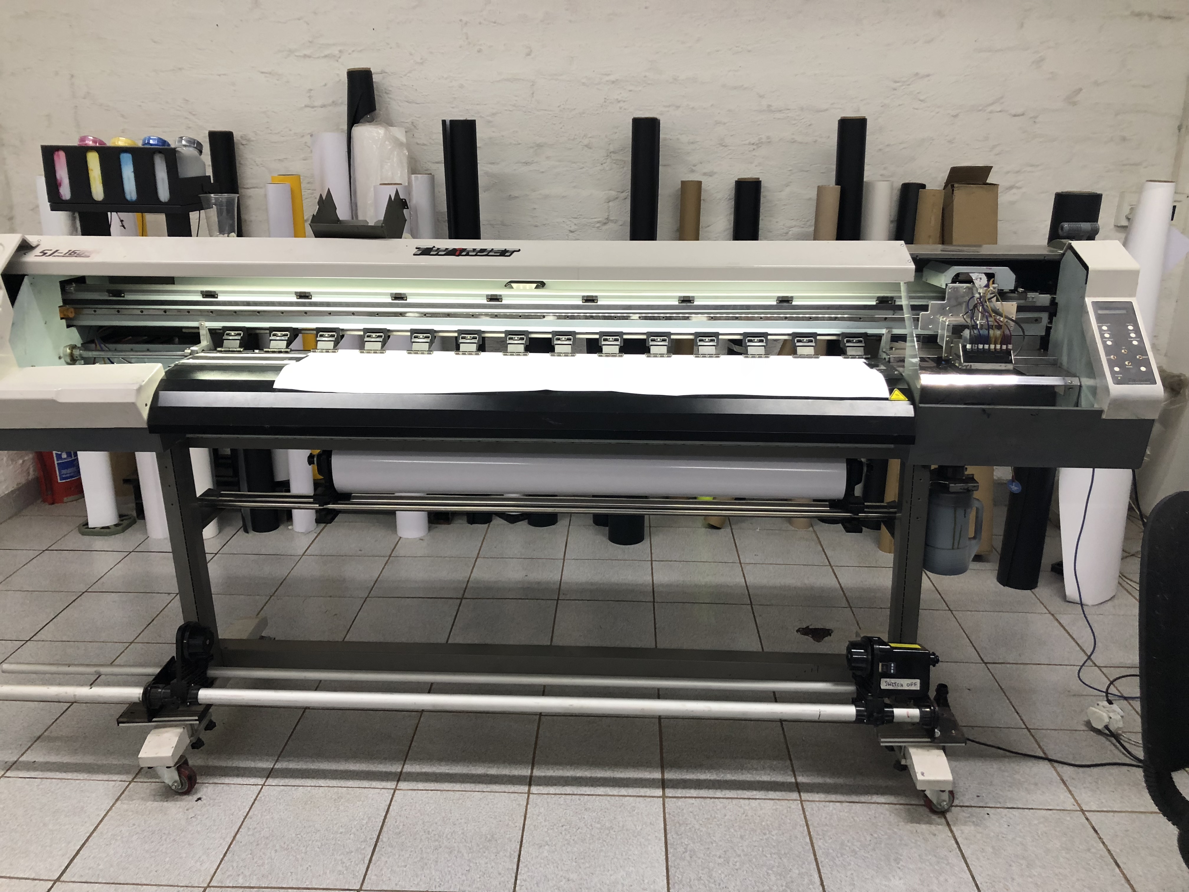 0AD477EE-64AC-4F73-A81A-9A264B20E65A