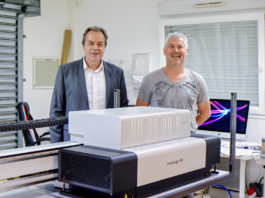 swissQprint Installs 1000th Printer swissQprint installs 1000th printer.