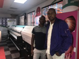 Botswana News: Fujifilm South Africa Installs Printer At Bona Outdoor Advertising Botswana News: Fujifilm South Africa Installs Printer At Bona Outdoor Advertising