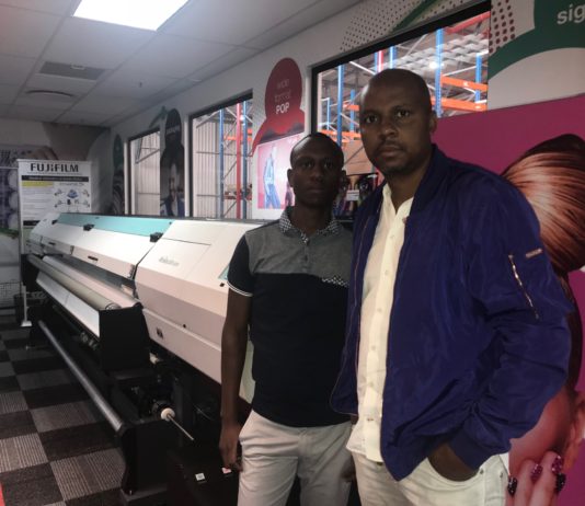Botswana News: Fujifilm South Africa Installs Printer At Bona Outdoor Advertising Botswana News: Fujifilm South Africa Installs Printer At Bona Outdoor Advertising