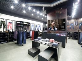 Panasonic Reveals 4K Signage Displays