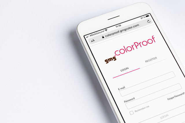 Premium mobile phone screen mockup template