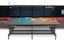 EFI Install Hybrid Flatbed/Roll-To-Roll Printer EFI Install Hybrid Flatbed : Roll-To-Roll Printer