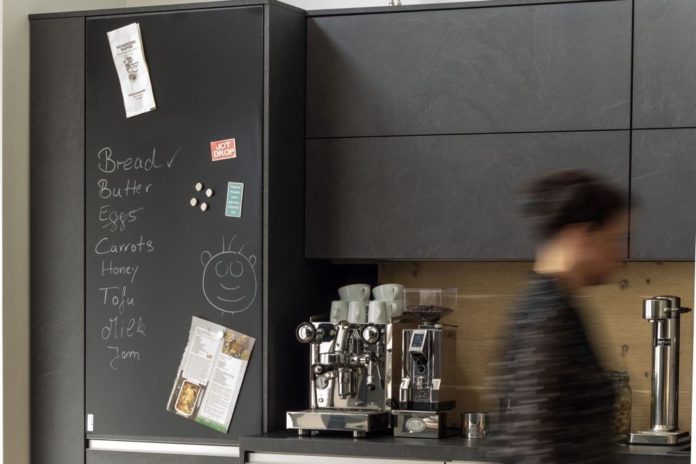 Aslan Announces Adhesive and Reusable Memo Board Films