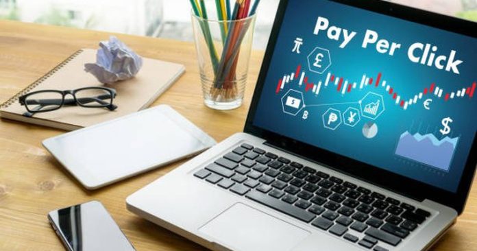 Understanding The Similarities And Differences Between Online And DOOH Advertising