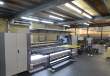 Business Saves Costs And Opens New Markets With Midcomp’s UV Hybrid Flatbed And Roll To Roll Printer Business Saves Costs And Opens New Markets With Midcomp's UV Hybrid Flatbed And Roll To Roll Printer