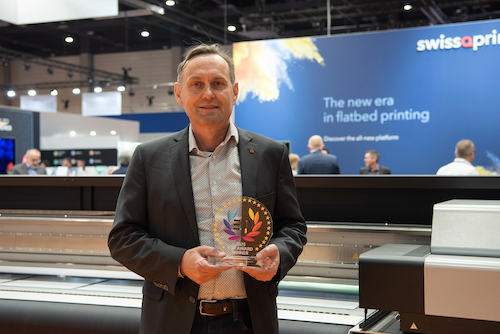 SwissQprint Flatbed Machine And Printing Technique Honoured At Awards Ceremony SwissQprint Flatbed Machine And Printing Technique Honoured At Awards Ceremony