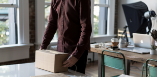 Combine Speed With Service For A Winning E-Commerce Business Combine Speed With Service For A Winning E-Commerce Business