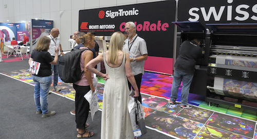 Sign-Tronic Ran World-First Demonstrations With Textile Printer And Calendar At Sign Africa Expo Sign-Tronic Ran World-First Demonstrations With Textile Printer And Calendar At Sign Africa Expo
