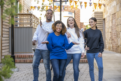 Vic Bay And OneOff Exhibiting Garments And Printing Solutions Vic Bay And OneOff Exhibiting Garments And Printing Solutions